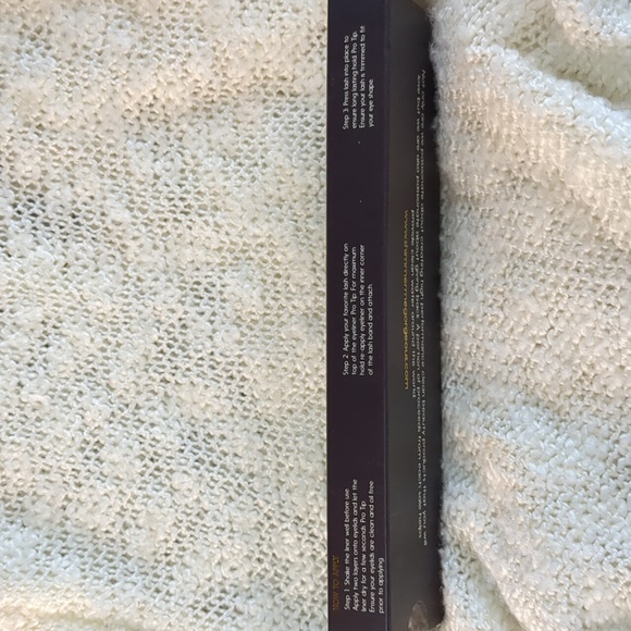 Shimmer Me Gorgeous LINE, LASH & GO in Black, 0.9ml/0.03fl oz - Picture 14 of 14